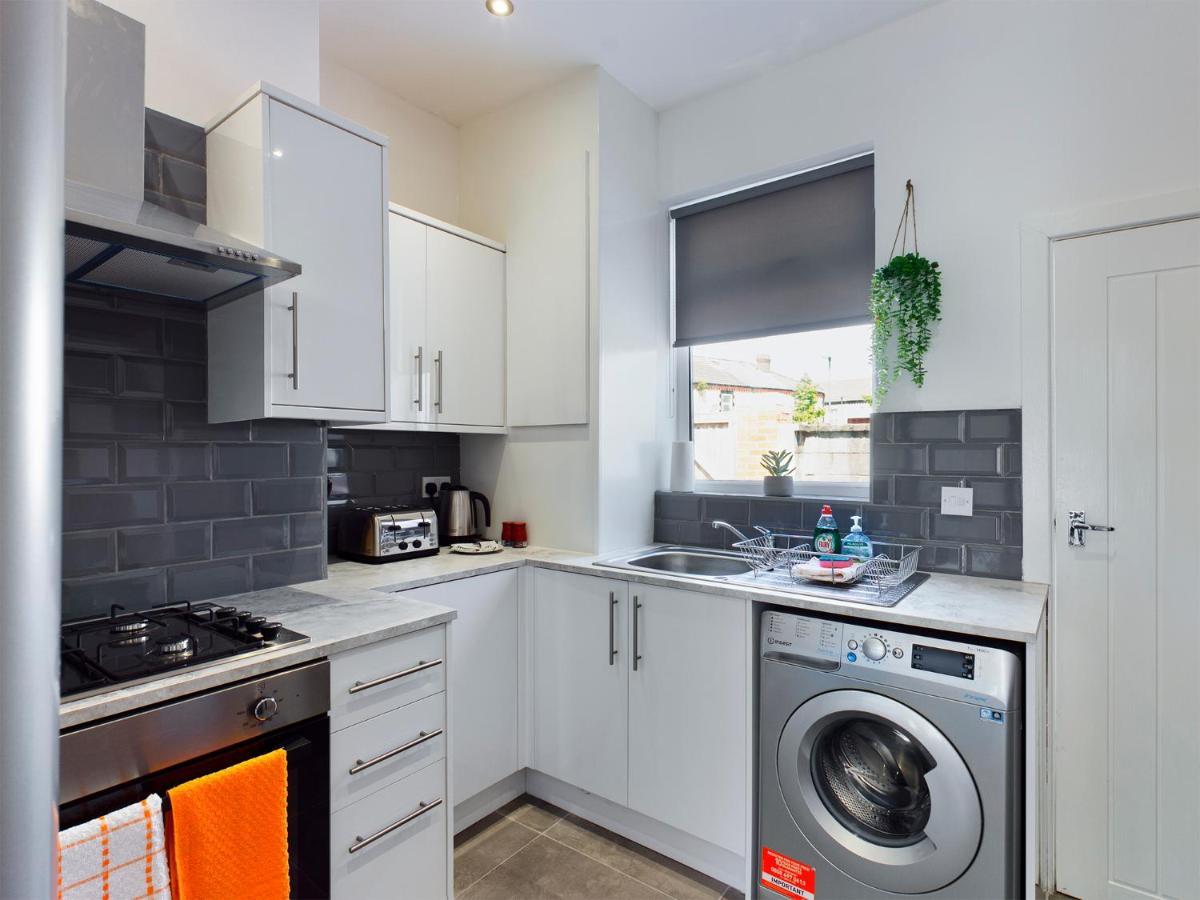 Gorst House 2 Bed House, Sleeps 4 Close To Stadium * Liverpool