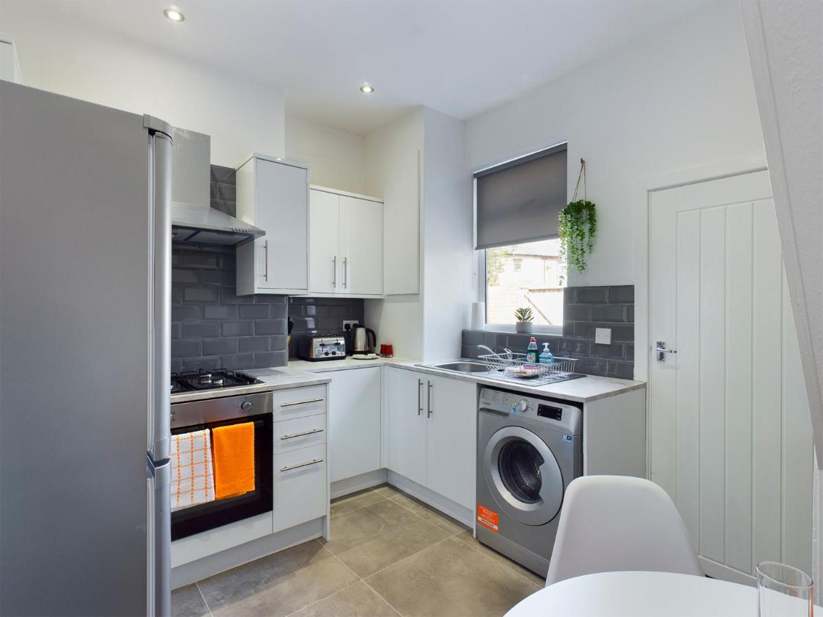 Gorst House 2 Bed House, Sleeps 4 Close To Stadium Holiday home *